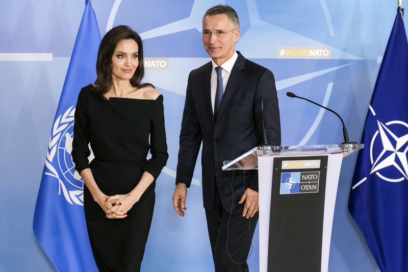Η συγκλονιστική ομιλία της Αντζελίνα Τζολί στο ΝΑΤΟ: Οπλο πολέμου ο βιασμός | iefimerida.gr 4