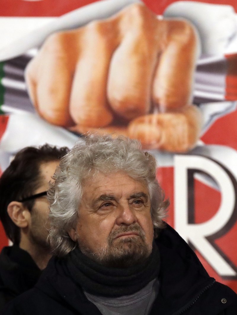 Η επιστροφή του Μπερλουσκόνι δείχνει ότι η Ιταλία εξακολουθεί να παλεύει με το φασιστικό παρελθόν της | iefimerida.gr 1