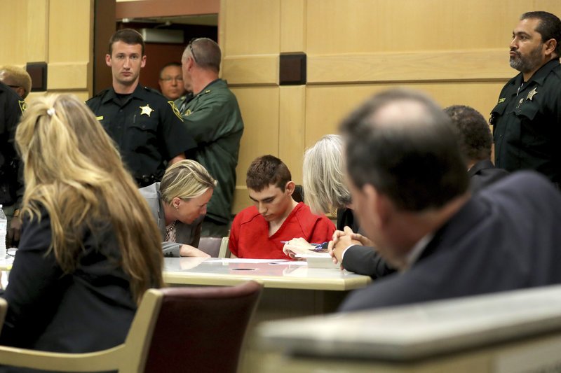 Φλόριντα: Ξανά στο δικαστήριο ο 19χρονος μακελάρης -Χωρίς ίχνος συναισθήματος [εικόνες] | iefimerida.gr 1