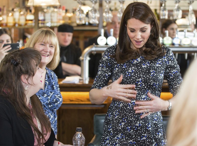 Το τατουάζ στο χέρι που πάλεψε πολύ για να σβήσει η Κέιτ Μίντλετον -Φαίνεται ακόμη [εικόνες] | iefimerida.gr 6