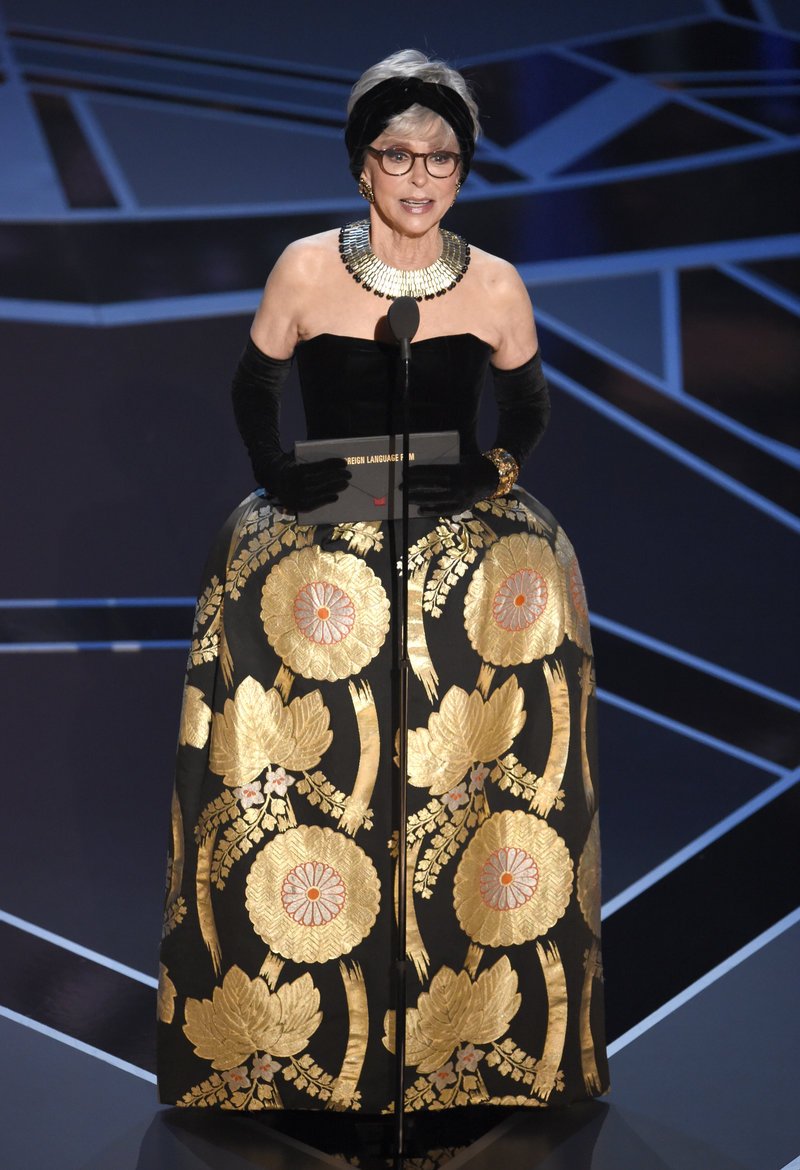 Οσκαρ 2018: Σταρ πήγε στα Οσκαρ με το ίδιο φόρεμα που είχε βάλει 56 χρόνια πριν [εικόνες] | iefimerida.gr 5