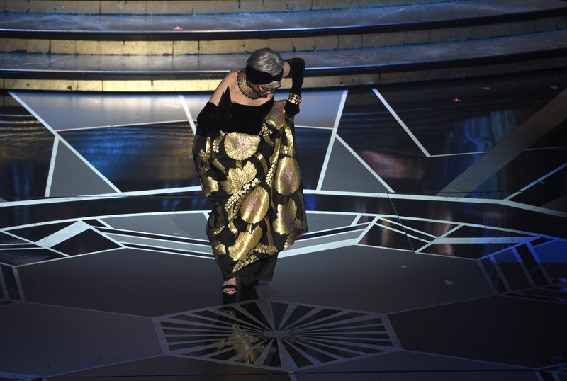 Οσκαρ 2018: Σταρ πήγε στα Οσκαρ με το ίδιο φόρεμα που είχε βάλει 56 χρόνια πριν [εικόνες] | iefimerida.gr 2