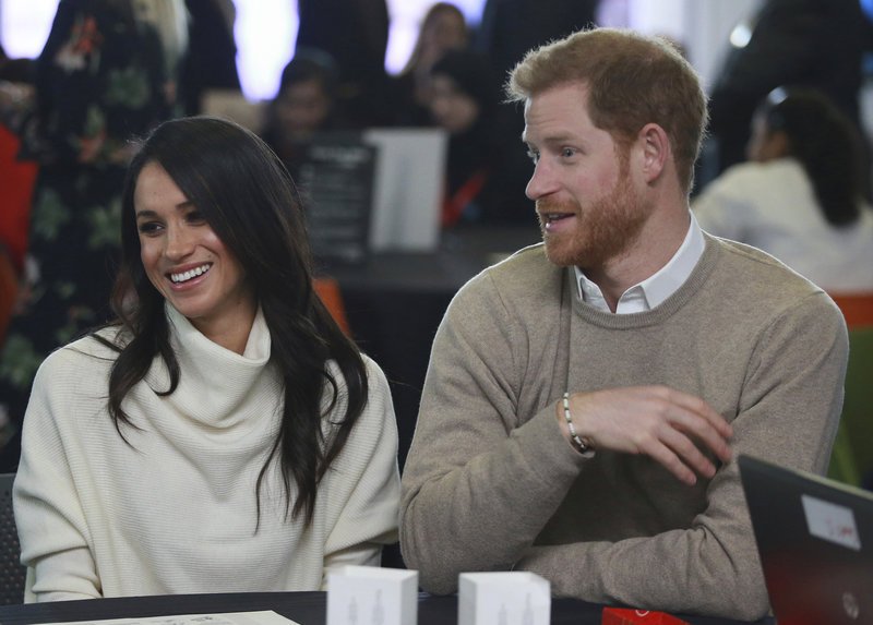 Daily Mail: Στη Ζάκυνθο ο πρίγκιπας Χάρι και η Μέγκαν Μαρκλ λίγο πριν τον γάμο τους [εικόνες] | iefimerida.gr 1