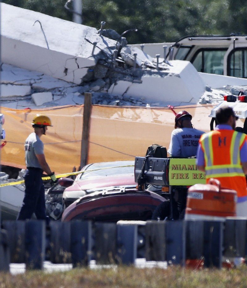 Πώς στήθηκε μέσα σε μόλις έξι ώρες η πεζογέφυρα που κατέρρευσε στο Μαϊάμι [βίντεο]  | iefimerida.gr 3
