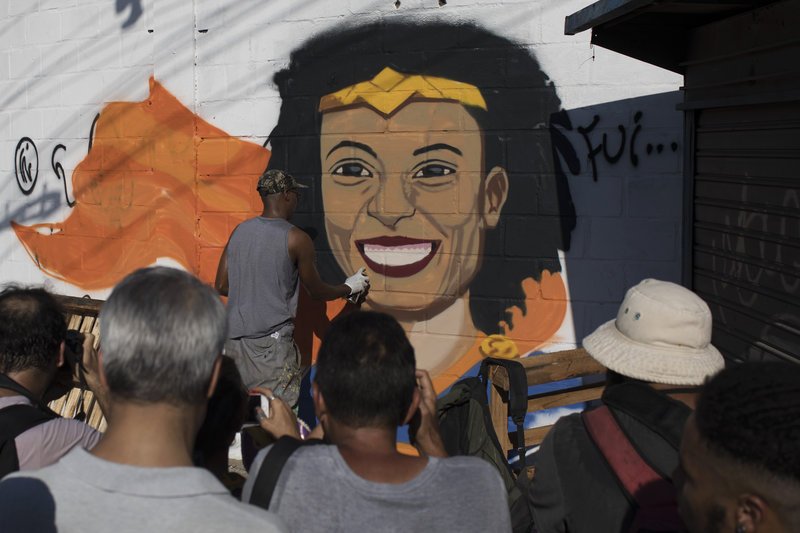 Στους δρόμους οι Βραζιλιάνοι για τη δολοφονία της ακτιβίστριας Μαριέλε Φράνκο [εικόνες]   | iefimerida.gr 4