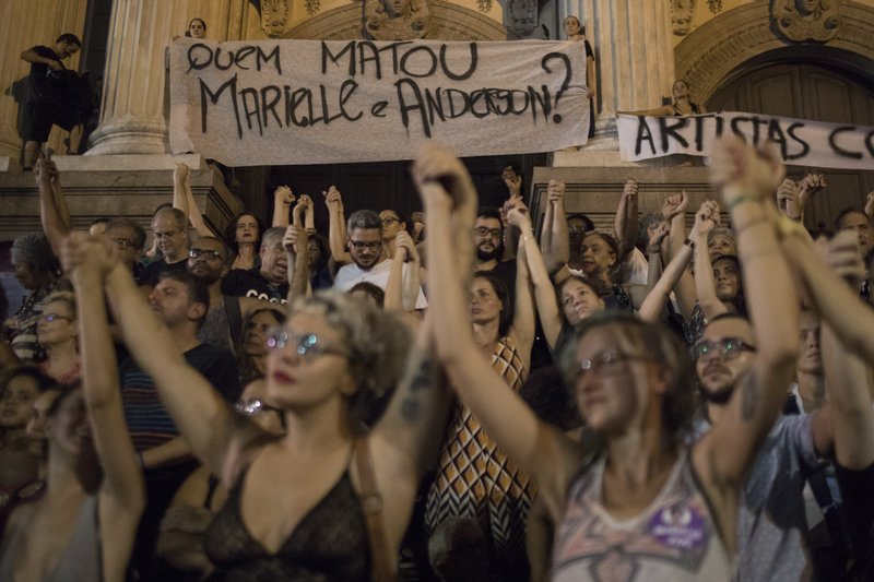 Στους δρόμους οι Βραζιλιάνοι για τη δολοφονία της ακτιβίστριας Μαριέλε Φράνκο [εικόνες]   | iefimerida.gr 1