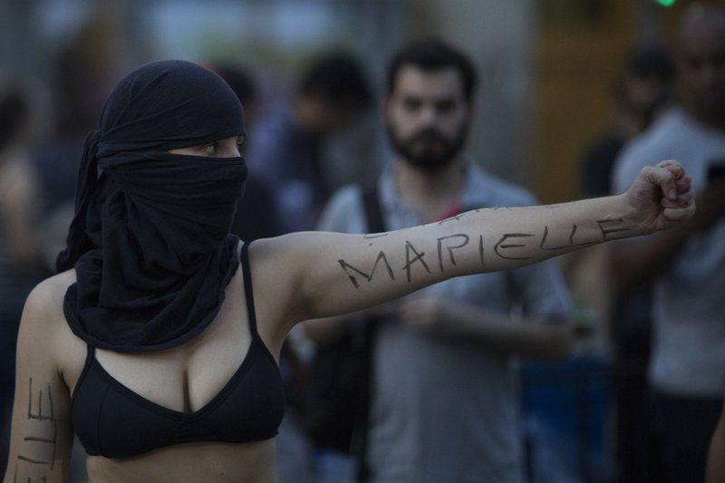 Στους δρόμους οι Βραζιλιάνοι για τη δολοφονία της ακτιβίστριας Μαριέλε Φράνκο [εικόνες]   | iefimerida.gr 3