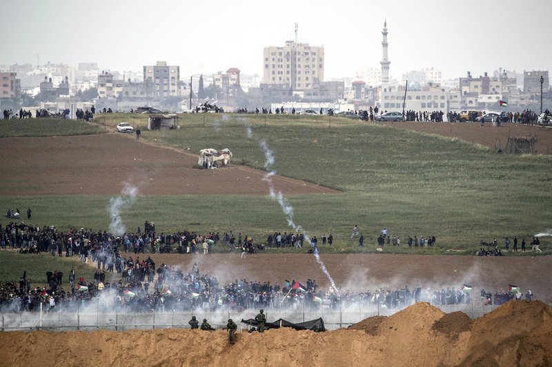 Βίαιες συγκρούσεις στη Λωρίδα της Γάζας - Τρεις Παλαιστίνιοι νεκροί από ισραηλινά πυρά [εικόνες] | iefimerida.gr 6