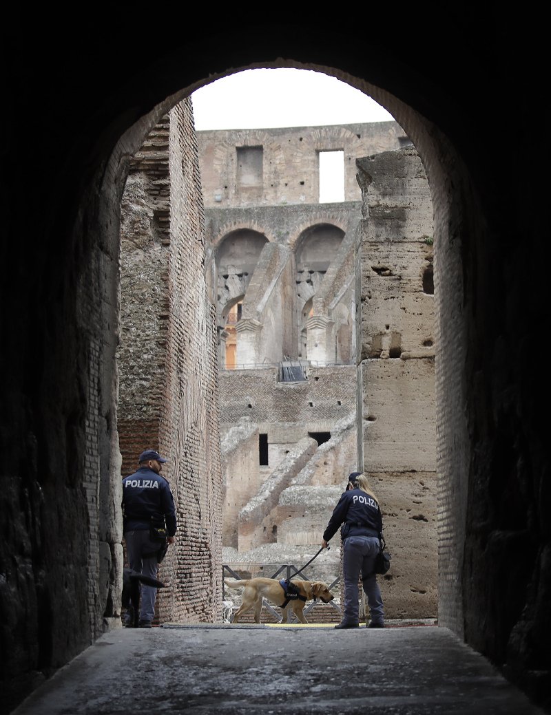 «Αστακός» η Ρώμη ενόψει του Πάσχα -6 συλλήψεις υπόπτων για τρομοκρατία [εικόνες] | iefimerida.gr 1