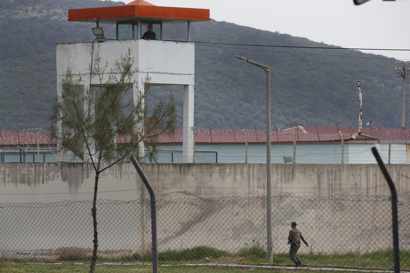 Αρχίζει στην Τουρκία η δίκη του Αμερικανού πάστορα, που ο Ερντογάν θέλει να ανταλλάξει με τον Γκιουλέν | iefimerida.gr 0