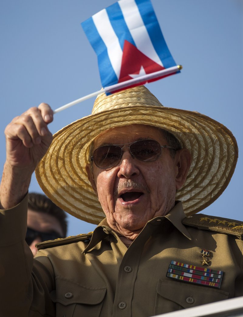 Κούβα: O Ραούλ Κάστρο στις εκδηλώσεις για την Εργατική Πρωτομαγιά -Στο πλευρό του νέου ηγέτη [εικόνες] | iefimerida.gr 2