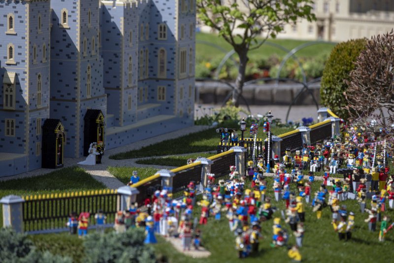 Ο βασιλικός γάμος με Lego! | iefimerida.gr 3