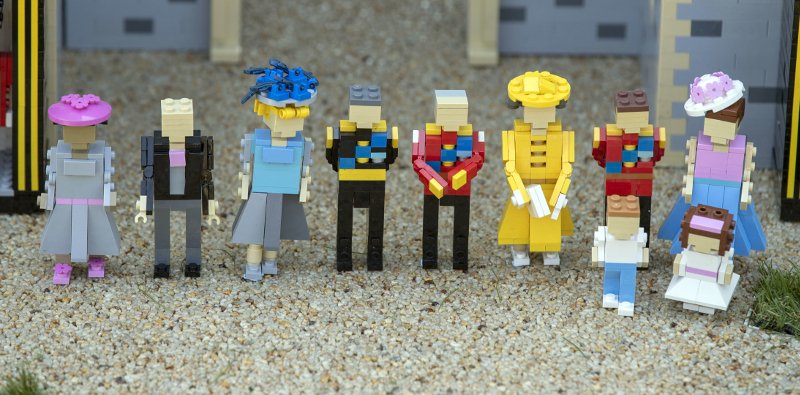 Ο βασιλικός γάμος με Lego! | iefimerida.gr 2