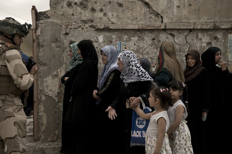 Eκλογές στο Ιράκ: Προηγείται ο απερχόμενος πρωθυπουργός [εικόνες] | iefimerida.gr 2