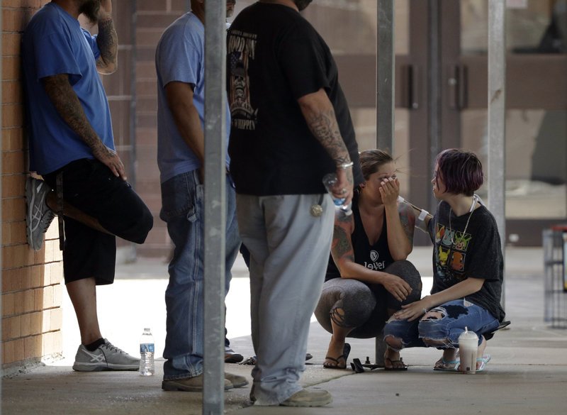 ΗΠΑ: Συγκλονιστικές μαρτυρίες μαθητών που γλίτωσαν από το μακελειό στο Λύκειο [εικόνες] | iefimerida.gr 3