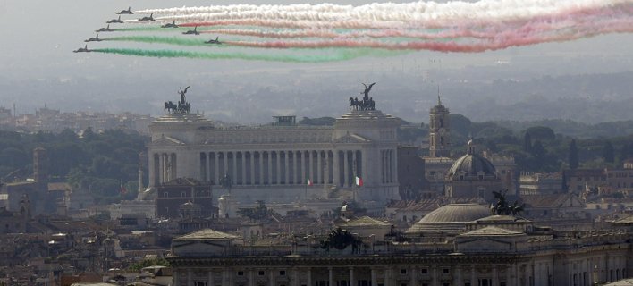 Ιταλία: Η πρώτη επίσημη εμφάνιση της νέας Κυβέρνησης -Στη γιορτή για τα 70 χρόνια δημοκρατίας [εικόνες]  | iefimerida.gr 1
