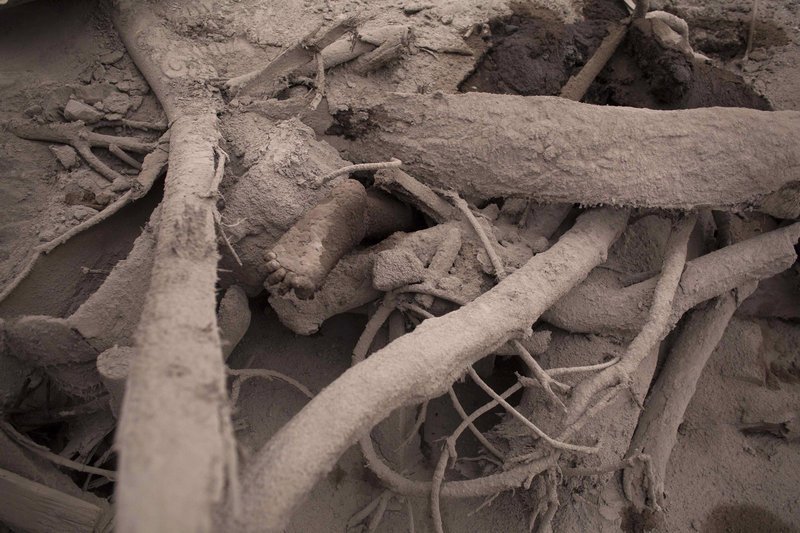 Σεληνιακό τοπίο στη Γουατεμάλα: 65 νεκροί από τη λάβα ηφαιστείου -Πολλοί αγνοούμενοι [εικόνες] | iefimerida.gr 1