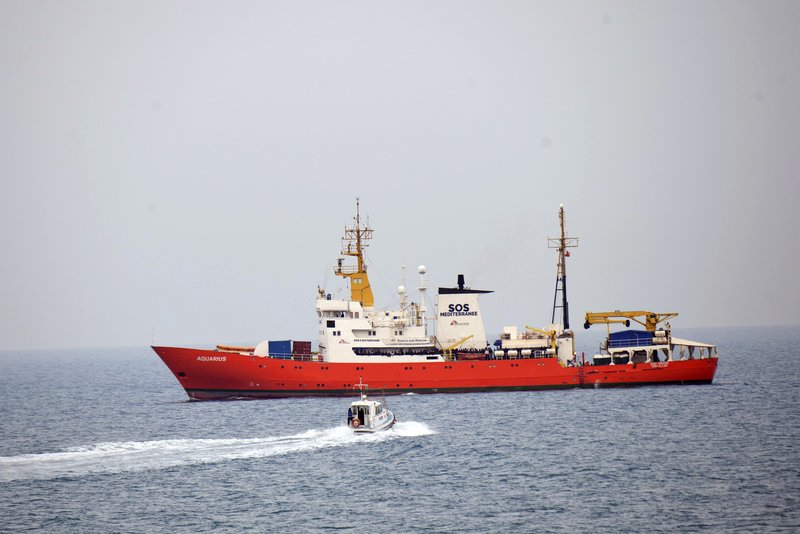 Χοντραίνει η κόντρα Ιταλίας-Γαλλίας για το Aquarius: Ο Σαλβίνι απειλεί με ακύρωση της συνάντησης Μακρόν-Κόντε | iefimerida.gr 0