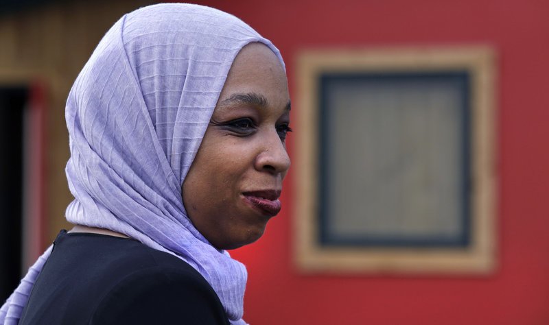 Ταχίρα Αμάτουλ- Ουαντούντ: Mια ξεχωριστή υποψήφια για το Κογκρέσο -Μαύρη, μουσουλμάνα, πολύτεκνη μητέρα [εικόνες & βίντεο] | iefimerida.gr 5