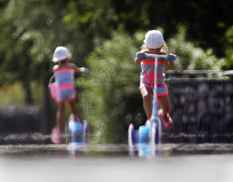 Η Ευρώπη «ψήνεται»: Θερμοκρασίες-ρεκόρ -Πυρκαγιές και θύματα  | iefimerida.gr 10