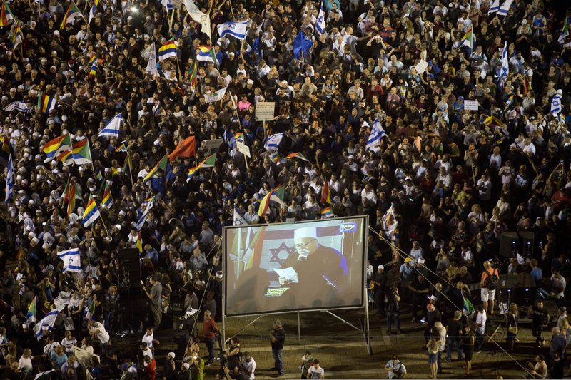  Χιλιάδες στους δρόμους του Τελ Αβίβ κατά του νόμου που ορίζει το Ισραήλ ως «κράτος των Εβραίων» [εικόνες & βίντεο]  | iefimerida.gr 1