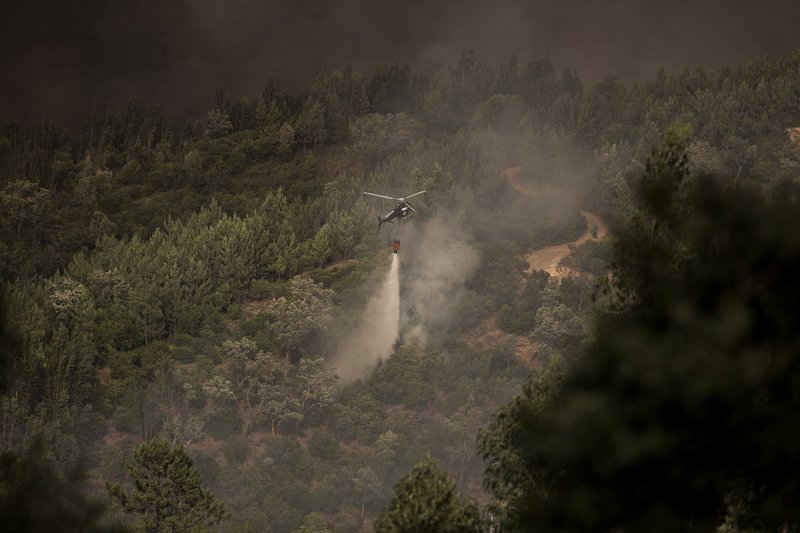 Σε  πύρινο κλοιό για τρίτο 24ωρο η Πορτογαλία [εικόνες & βίντεο]  | iefimerida.gr 2