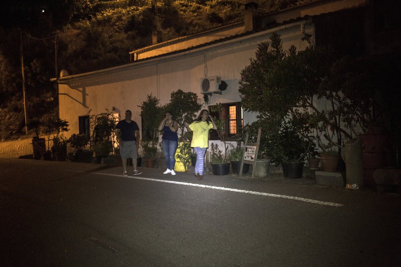 Σε  πύρινο κλοιό για τρίτο 24ωρο η Πορτογαλία [εικόνες & βίντεο]  | iefimerida.gr 5