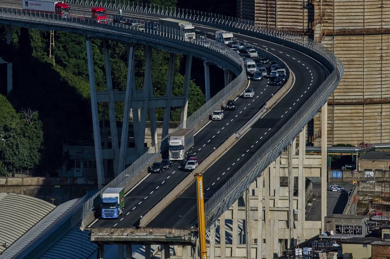 Oταν το Κίνημα 5 Αστέρων χαρακτήριζε «παραμύθια» τους φόβους για την κατάσταση της γέφυρας Μοράντι | iefimerida.gr 2