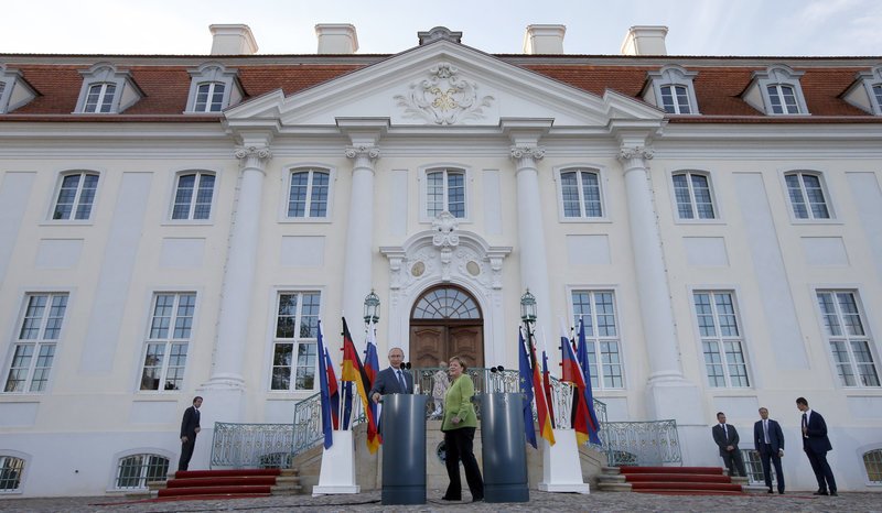 Συνάντηση Άνγκελας Μέρκελ με Βλαδιμίρ Πούτιν /Φωτογραφία AP images