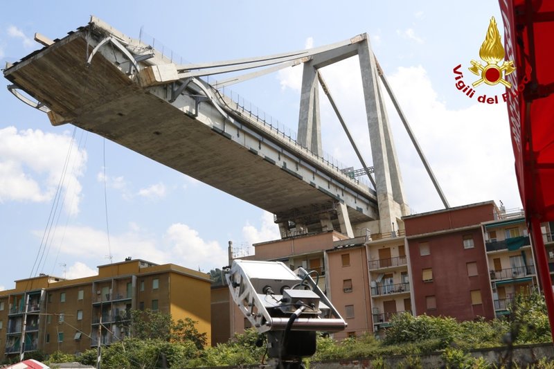 Spiegel: Η λιτότητα μέχρι θανάτου και η κατάρρευση της γέφυρας στη Γένοβα | iefimerida.gr 0