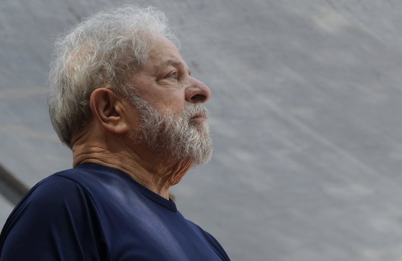 Ο ντα Σίλβα διατηρεί τεράστιο προβάδισμα στις δημοσκοπήσεις ενόψει των προεδρικών εκλογών του Οκτωβρίου στη Βραζιλία