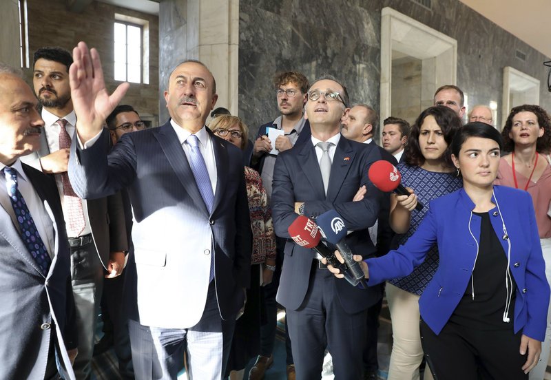 Στην Τουρκία ο Γερμανός υπουργός Εξωτερικών, συνάντηση με Μεβλούτ Τσαβούσογλου/ Φωτογραφία AP images