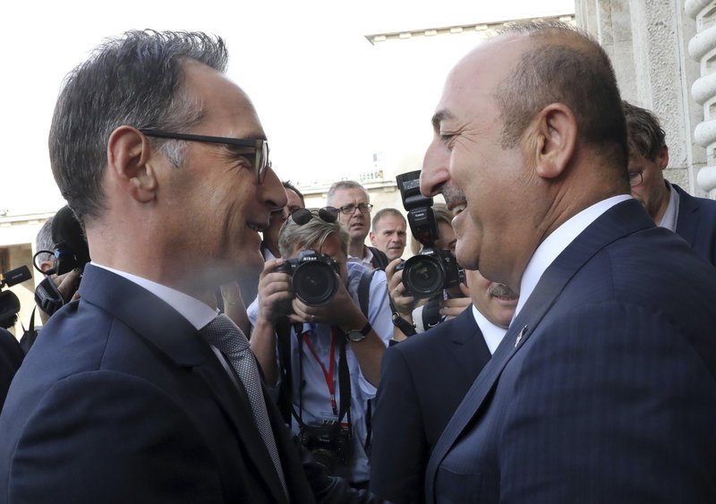 O Χάικο Μάας και ο Μεβλούτ Τσαβούσογλου/ Φωτογραφία AP images