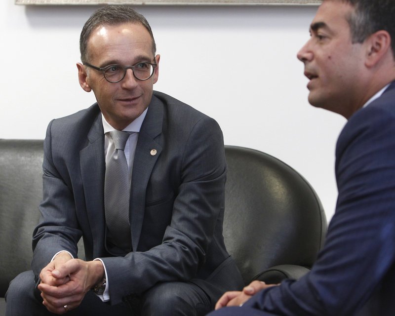 Γερμανός ΥΠΕΞ σε Ντιμιτρόφ: «Εσείς και η Ελλάδα κάνατε ένα ιστορικό βήμα μετά από 25 χρόνια» | iefimerida.gr 0