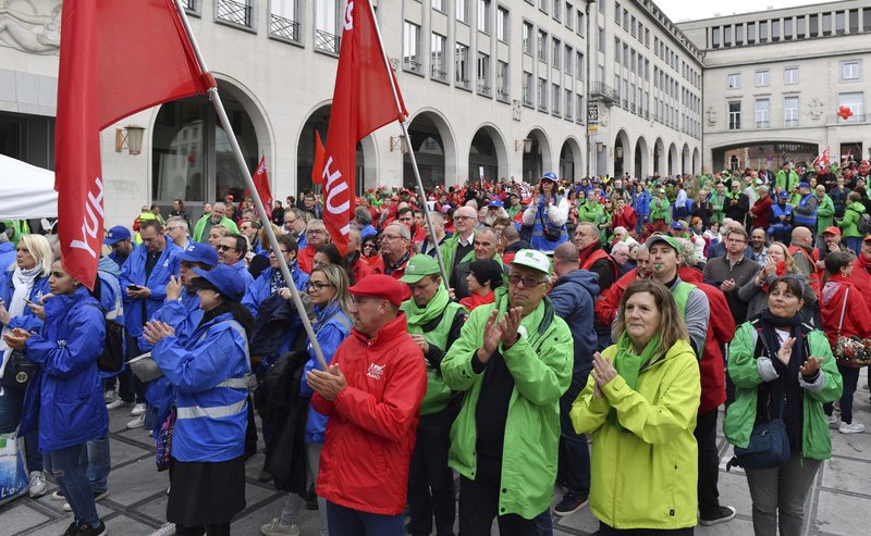 Επεισόδια σε διαδήλωση στο Βέλγιο -Ενας αστυνομικός τραυματίας [εικόνες] | iefimerida.gr 0