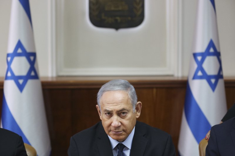 O Γουότερς κατηγόρησε τον πρωθυπουργό του Ισραήλ ότι ασκεί «ρατσιστική» πολιτική έναντι των Παλαιστινίων, ότι είναι οπαδός «της υπεροχής της (εβραϊκής) φυλής»