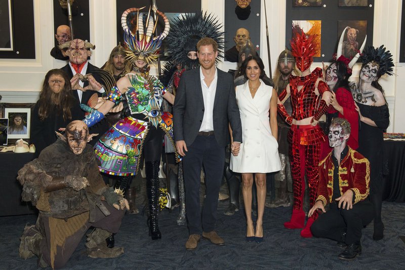 Η Μέγκαν Μαρκλ με το μίνι της εγκύου [εικόνες] | iefimerida.gr 7