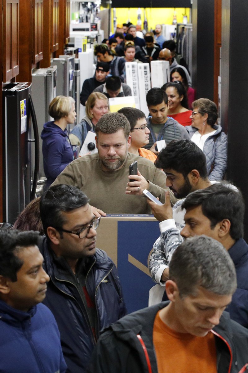 Η "Black Friday" έχει γίνει εδώ και αρκετές δεκαετίες συνώνυμη του αγοραστικού οργασμού στις ΗΠΑ (Φωτογραφία: AP)