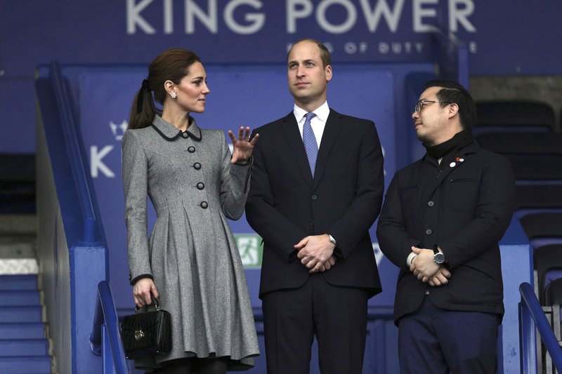 Η Κέιτ Μίντλετον για πρώτη φορά άλλαξε στιλ τσάντας -Και κράτησε τη μεγαλύτερη τάση της χρονιάς [εικόνες] | iefimerida.gr 4