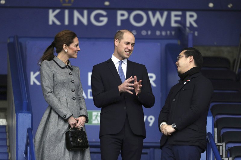 Η Κέιτ Μίντλετον για πρώτη φορά άλλαξε στιλ τσάντας -Και κράτησε τη μεγαλύτερη τάση της χρονιάς [εικόνες] | iefimerida.gr 0