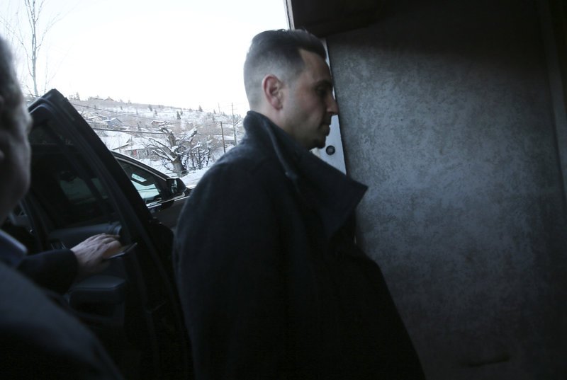 Σάλος με τις περιγραφές για την κόλαση με τον Μάικλ Τζάκσον: «Ημουν 9 ετών και έκανα σεξ μαζί του» | iefimerida.gr 1