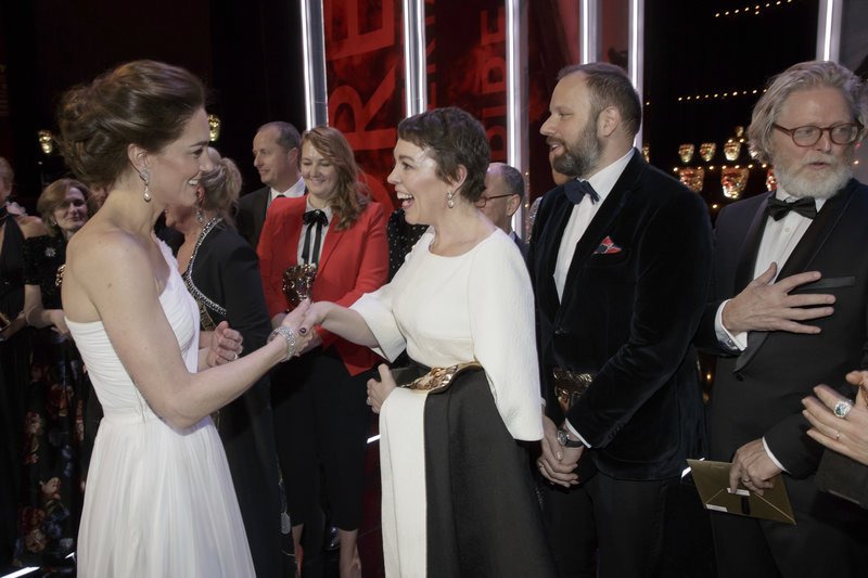 BAFTA 2019: Η Κέιτ Μίντλετον με τον Γιώργο Λάνθιμο και την Ολίβια Κόλμαν, στα βραβεία [εικόνες] | iefimerida.gr 3