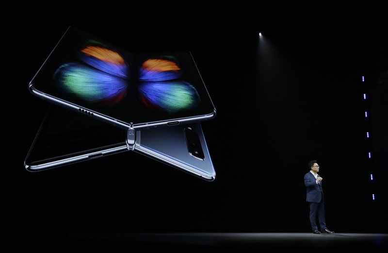 Eχει την πρώτη Infinity Flex Οθόνη 7.3 ιντσών στον κόσμο