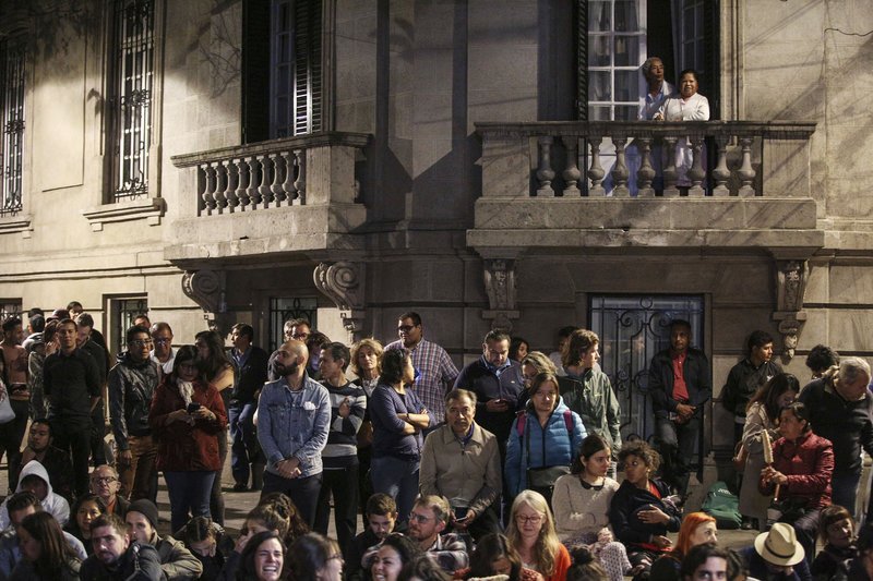 Οι Μεξικανοί βγήκαν στους δρόμους να γιορτάσουν την επιτυχία του «Ρόμα» στα Οσκαρ [εικόνες] | iefimerida.gr 4