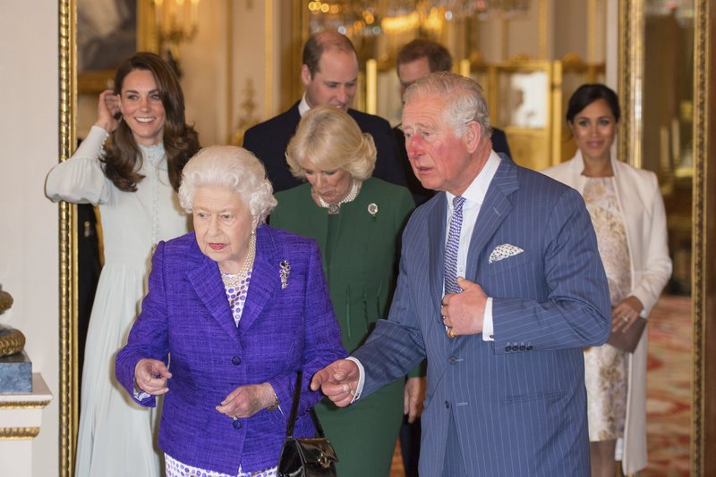 Κέιτ Μίντλετον και Μέγκαν Μαρκλ, μαζί στο Μπάκιγχαμ -Ποια ντύθηκε καλύτερα [εικόνες] | iefimerida.gr 1