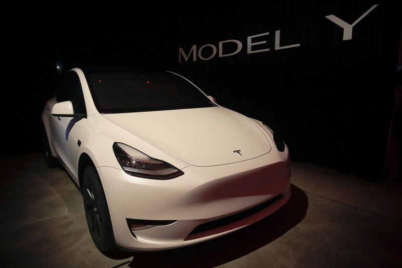 Το νέο Tesla Y -Φωτογραφία: AP Photo/Jae C.