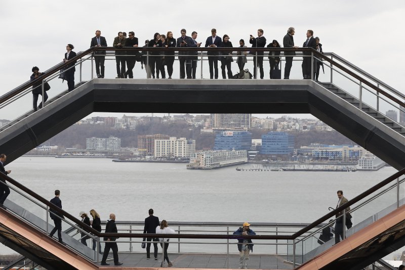 Η Hudson Yards υποδέχθηκε τους νεοϋορκέζους και τους επισκέπτες στην πόλη για πρώτη φορά