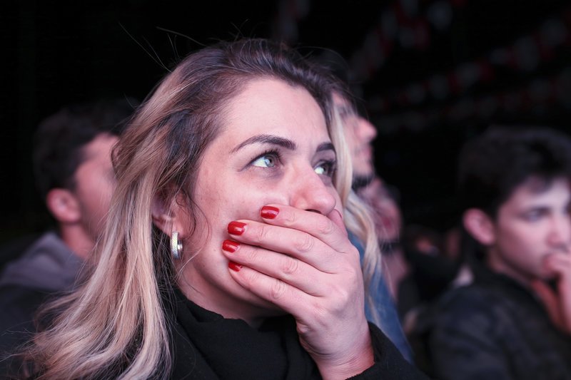 Υποστηρήκτρια του κόμματος της αντιπολίτευσης στην Αγκυρα (AP Photo/Burhan Ozbilici)