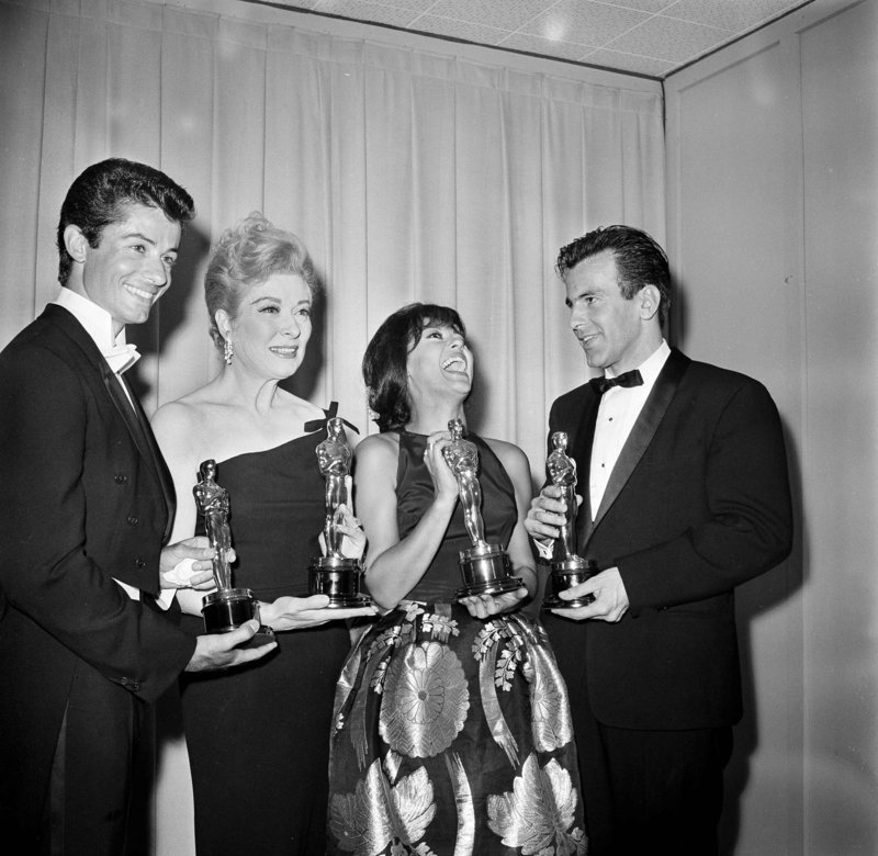 Οσκαρ 2018: Σταρ πήγε στα Οσκαρ με το ίδιο φόρεμα που είχε βάλει 56 χρόνια πριν [εικόνες] | iefimerida.gr 15