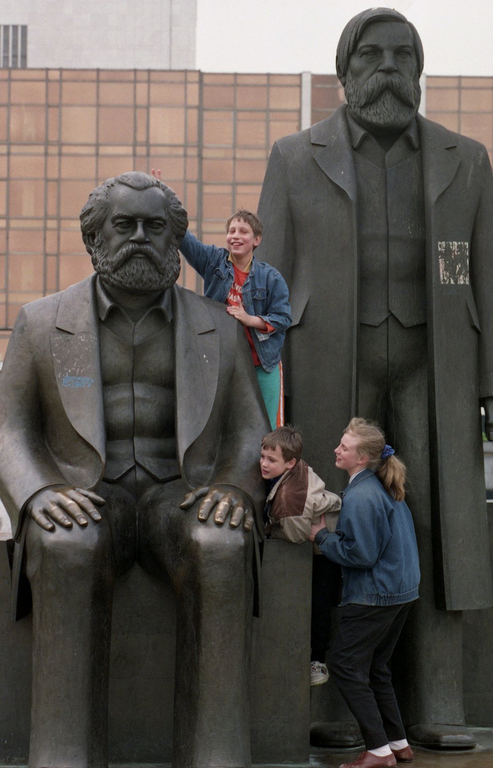 Κλείνει ιστορική παμπ: Εκεί που Μαρξ και Ενγκελς συζητούσαν το Κομμουνιστικό Μανιφέστο [εικόνες]  | iefimerida.gr 2